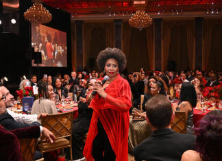 DIVAS Simply Singing! Raises Awareness and Celebrates 35 Years (Photos)