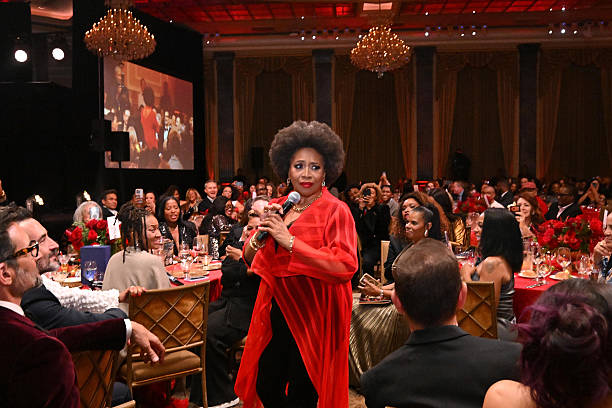 DIVAS Simply Singing! Raises Awareness and Celebrates 35 Years (Photos)