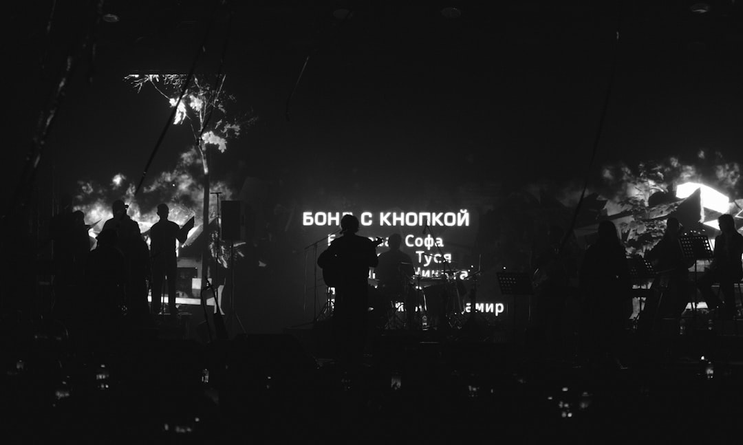 R&B Legends Blackstreet and B2K Sign New Deals Ahead of Upcoming Releases